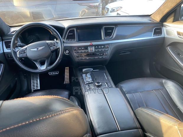 Hyundai Genesis 2018 Blue