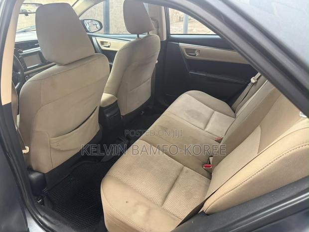 Toyota Corolla L 4dr Sedan (1.8L 4cyl 4A) 2015 Gray