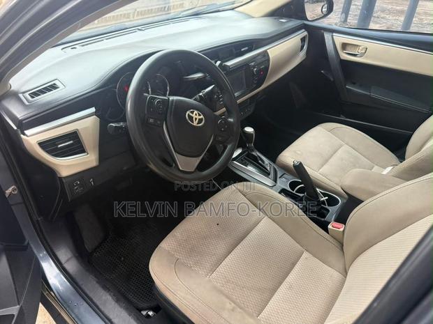 Toyota Corolla L 4dr Sedan (1.8L 4cyl 4A) 2015 Gray