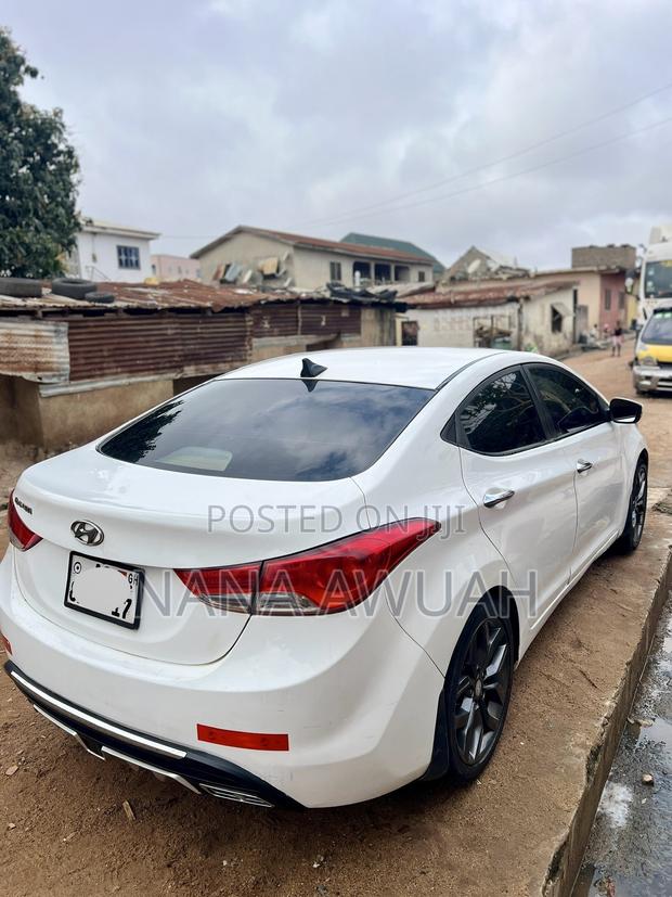 Hyundai Elantra Limited 2012 White