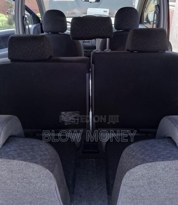 Toyota Sienta 1.5 AWD 2011 Burgundy