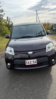 Toyota Sienta 1.5 AWD 2011 Burgundy for sale