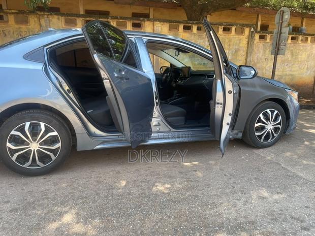 Toyota Corolla LE 2022 Gray