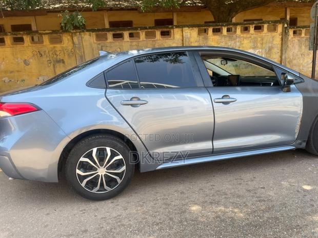 Toyota Corolla LE 2022 Gray