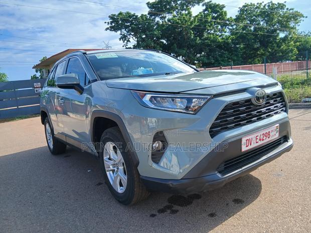 Toyota RAV4 2020 Gray