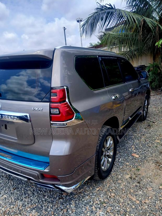 Toyota Land Cruiser Prado 2.7 2019 Brown