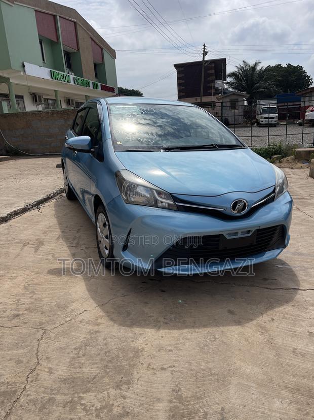 Toyota Vitz 1.3 AWD 5dr 2015 Blue