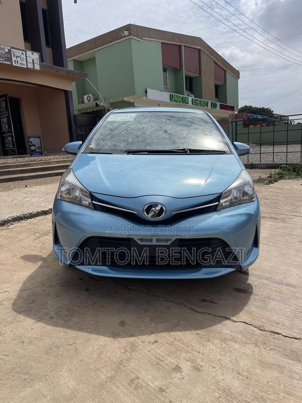 Toyota Vitz 1.3 AWD 5dr 2015 Blue