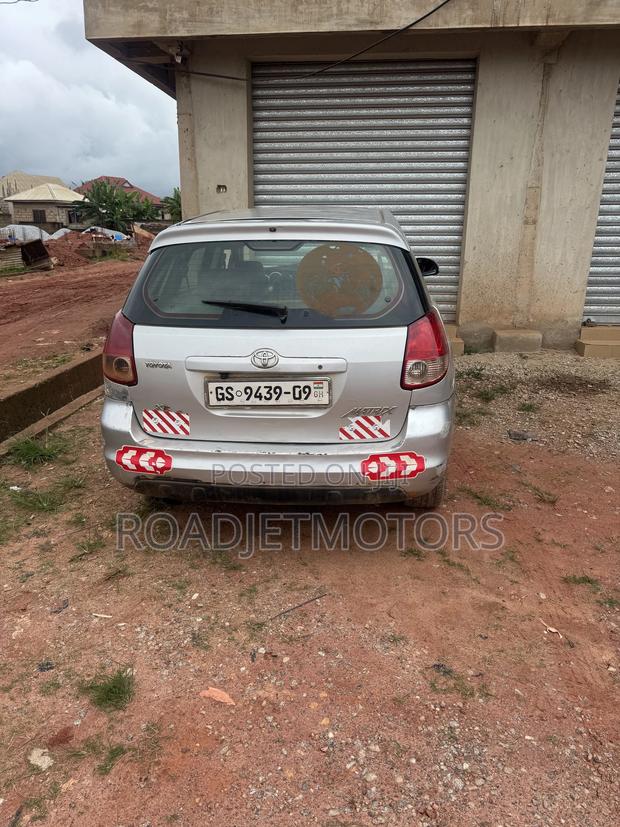 Toyota Matrix Hatchback AWD (1.8L 4cyl 4A) 2006 Silver