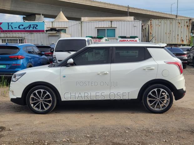 SsangYong Tivoli 2017 White