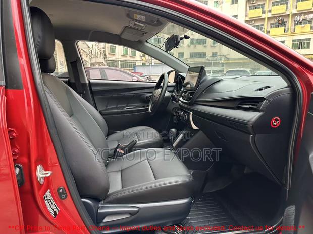 Toyota Yaris 1.5 Sedan L 2020 Red