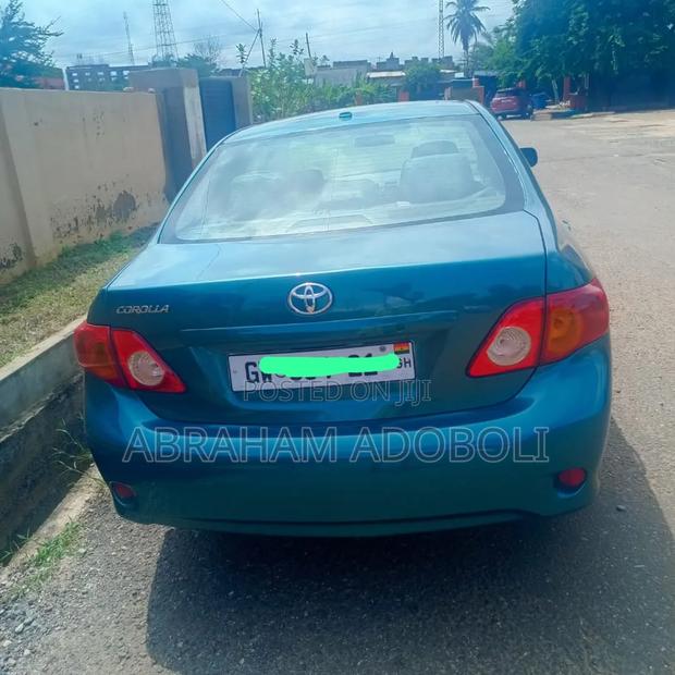 Toyota Corolla 2010 Green