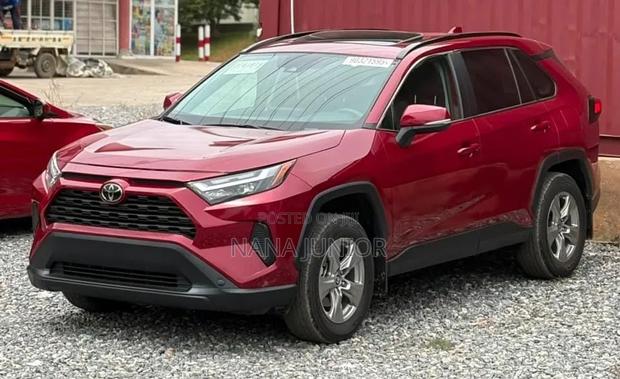 Toyota RAV4 XLE AWD 2024 Red