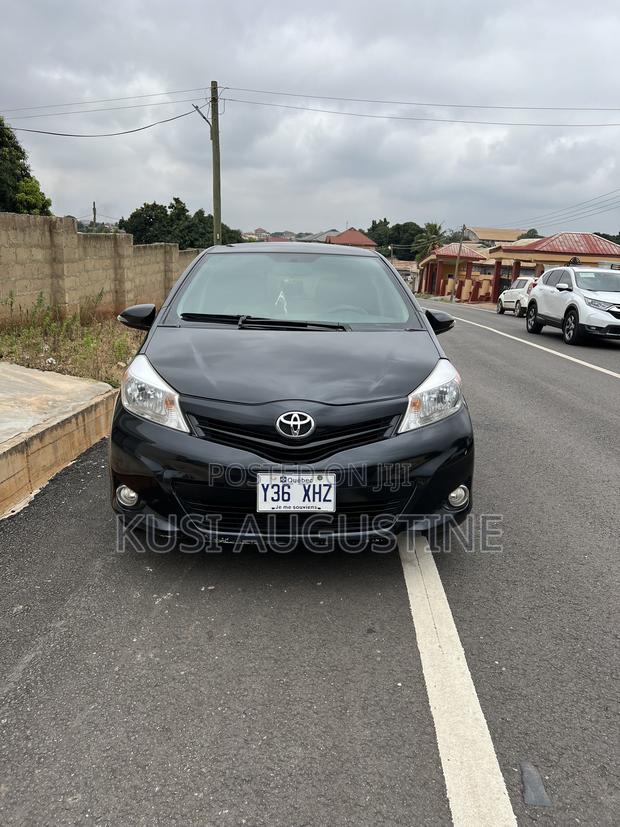 Toyota Yaris LE Hatchback 5dr 2013 Black