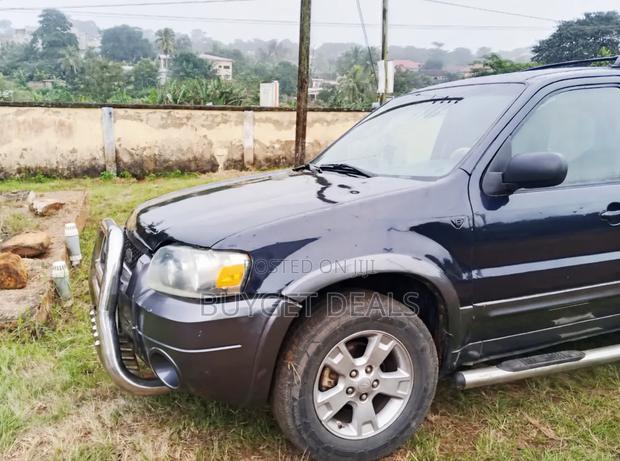 Ford Escape XLS 4x4 2004 Black