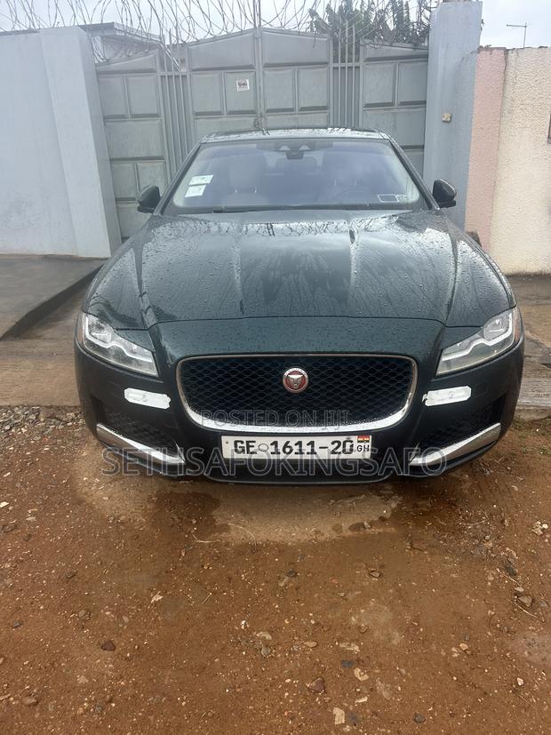 Jaguar XF 30t Premium AWD 2018 Green