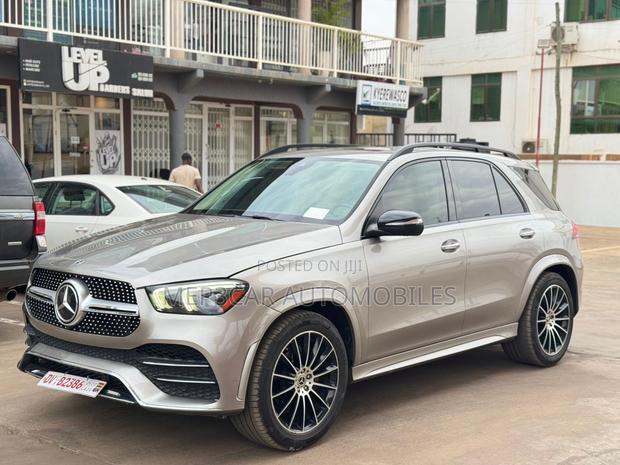 Mercedes-Benz GLE-Class 2021 Brown