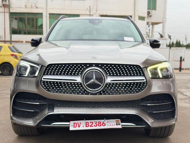 Mercedes-Benz GLE-Class 2021 Brown