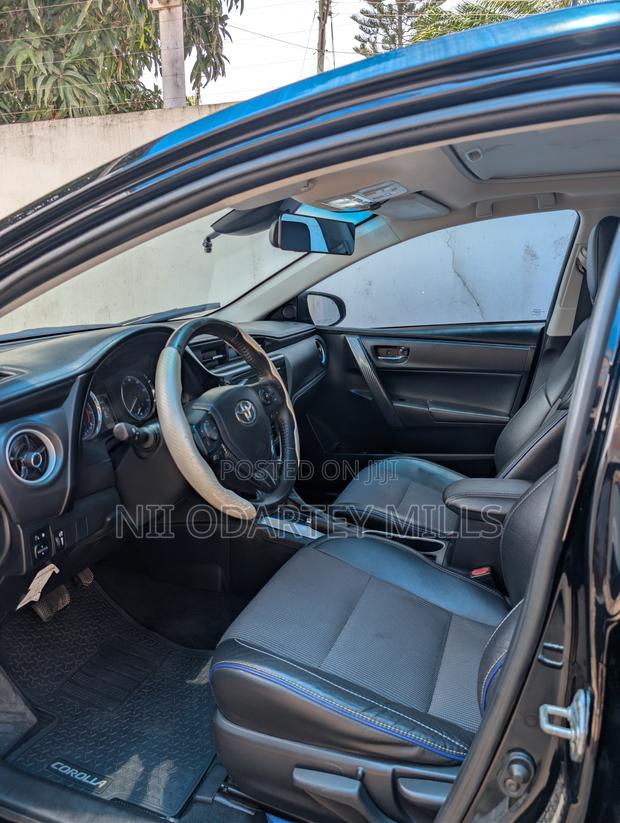 Toyota Corolla SE Special Edition 4dr Sedan (1.8L 4cyl CVT) 2017 Black