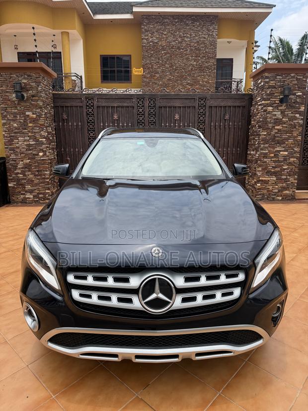Mercedes-Benz GLA 250 2019 Blue