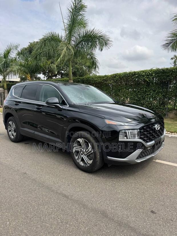 Hyundai Santa Fe SE 2023 Black