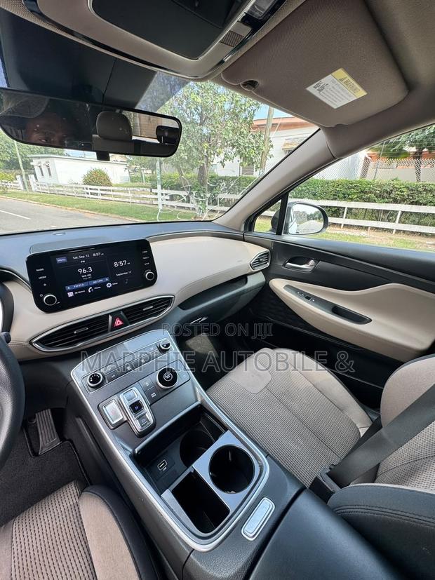 Hyundai Santa Fe SE 2023 Black
