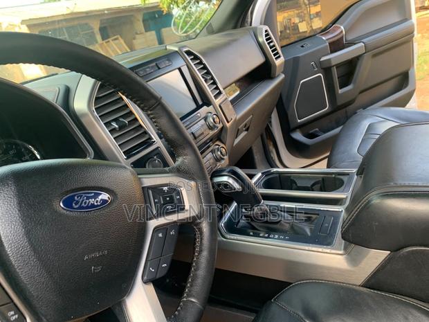 Ford F-150 Platinum 4x4 SuperCrew Cab Styleside 6.5 ft. box 157 in. WB