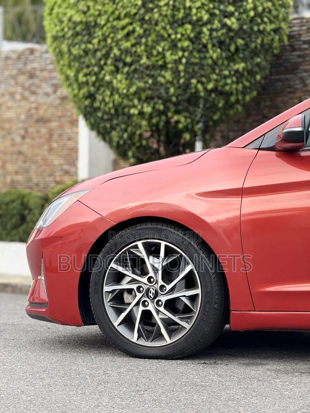 Hyundai Elantra Limited 2019 Orange