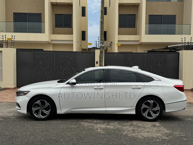 Honda Accord EX-L 2.0T 2020 White