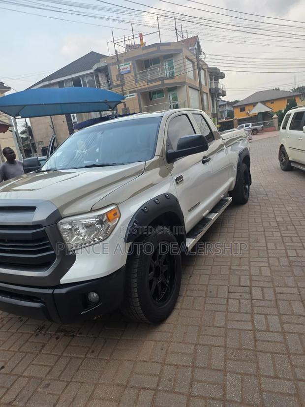 Toyota Tundra 2016 White
