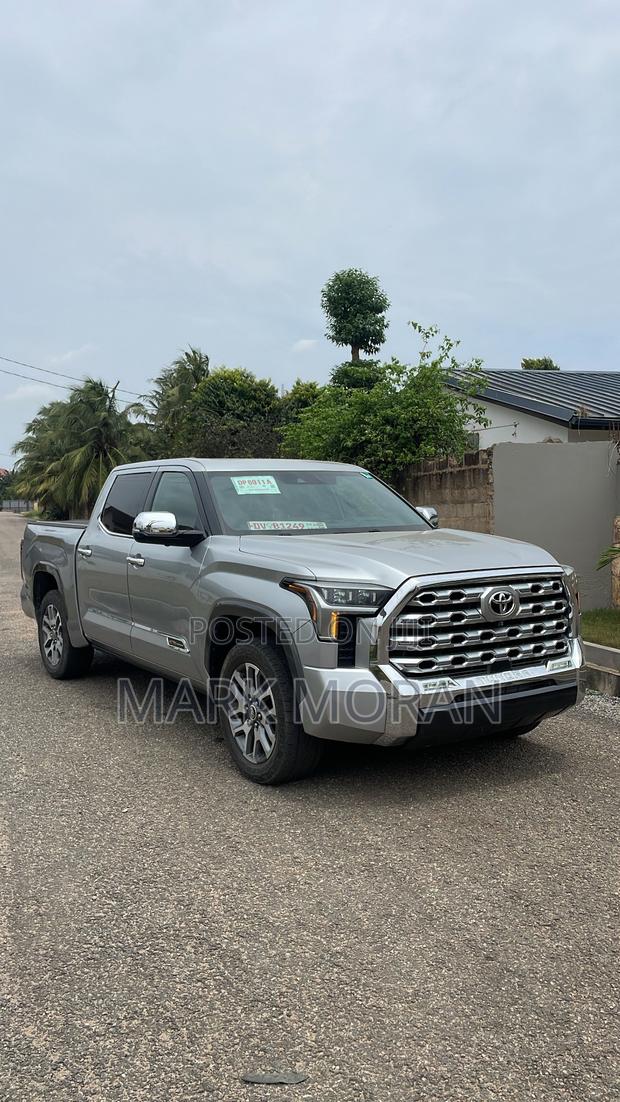 Toyota Tundra Limited 2022 Silver