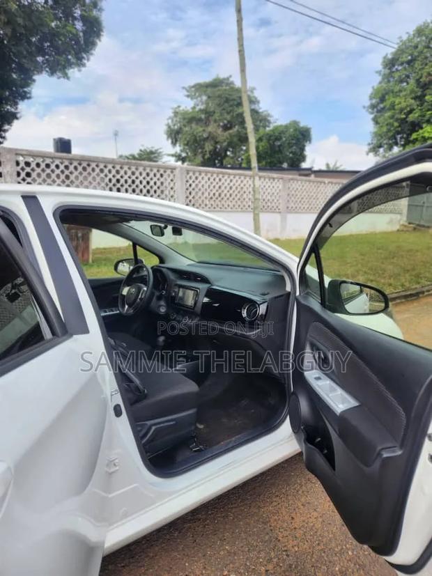Toyota Vitz 1.3 FWD 5dr 2014 White