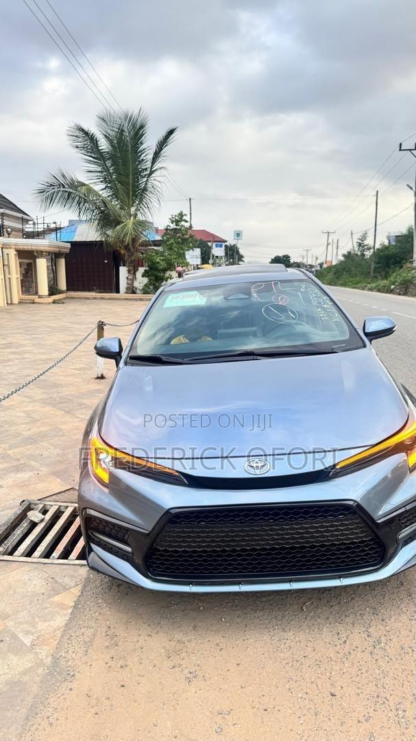 Toyota Corolla XSE 2024 Silver