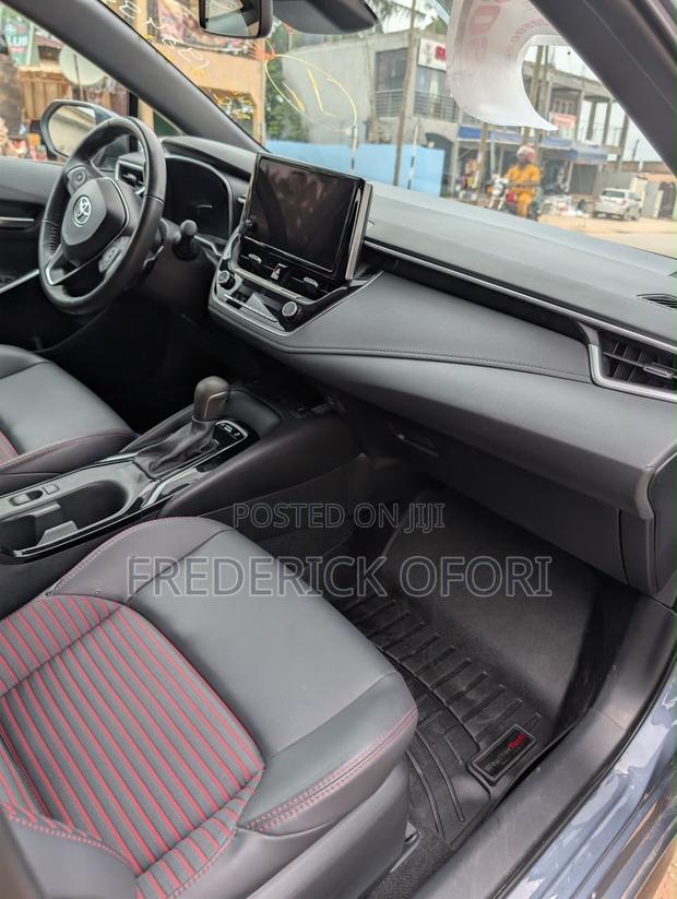 Toyota Corolla XSE 2024 Silver