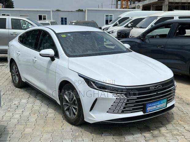 New BYD Destroyer 05 DM-i 1.5 Hybrid FWD 2025 White