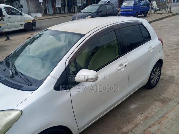 Toyota Vitz 2010 White
