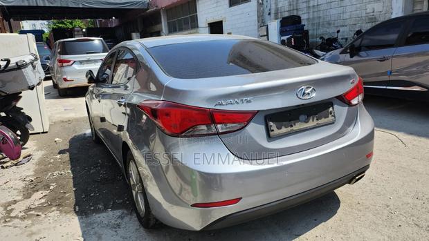 Hyundai Avante 2016 Gray