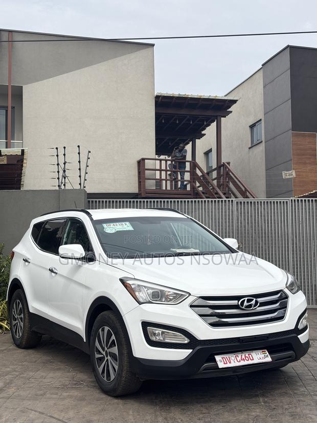 Hyundai Santa Fe SE AWD 2016 White