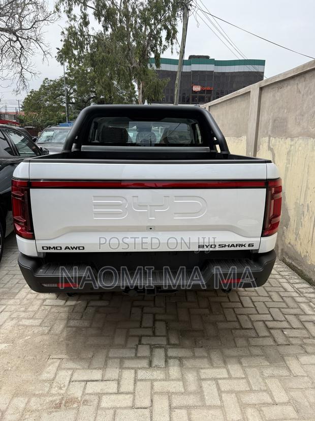 New BYD Shark 6 Performance Pickup 2026 White