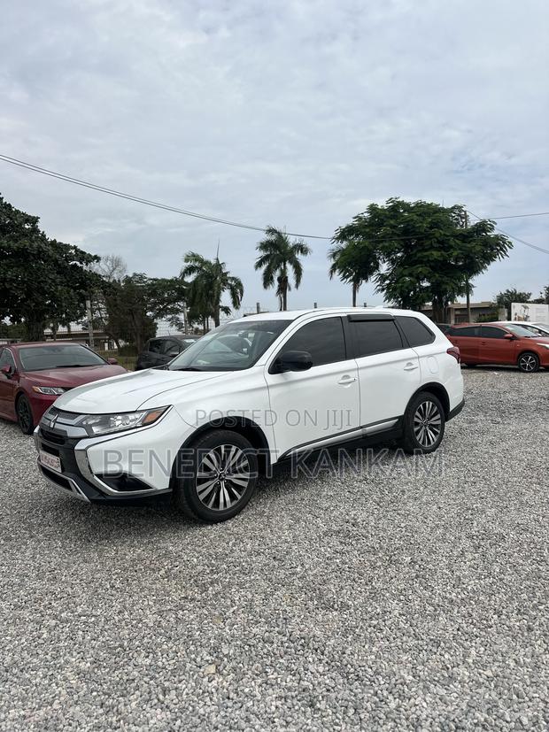 Mitsubishi Outlander SE AWC 2019 White
