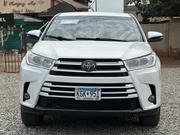 Toyota Highlander 2019 White for sale