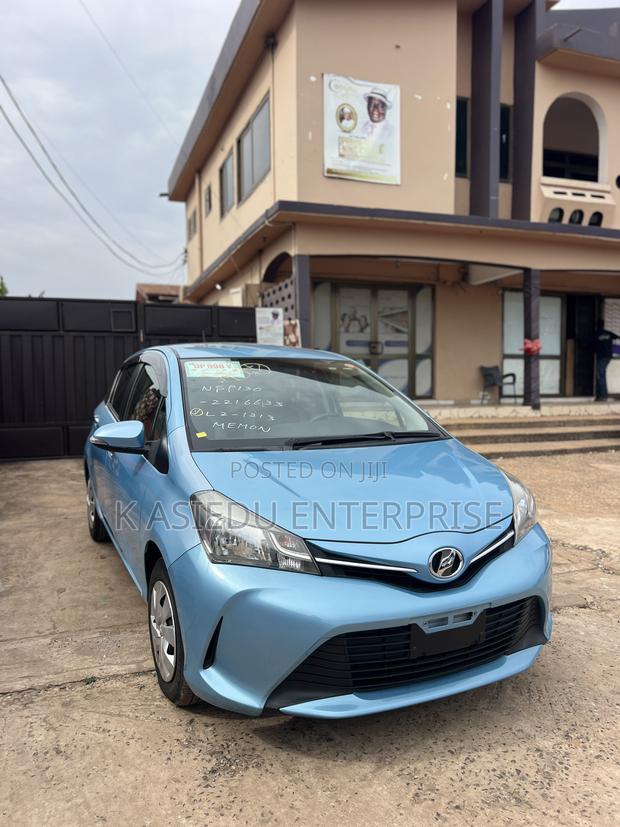 Toyota Vitz 1.3 AWD 3dr 2015 Blue