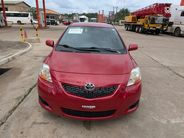 Toyota Yaris 2015 Red