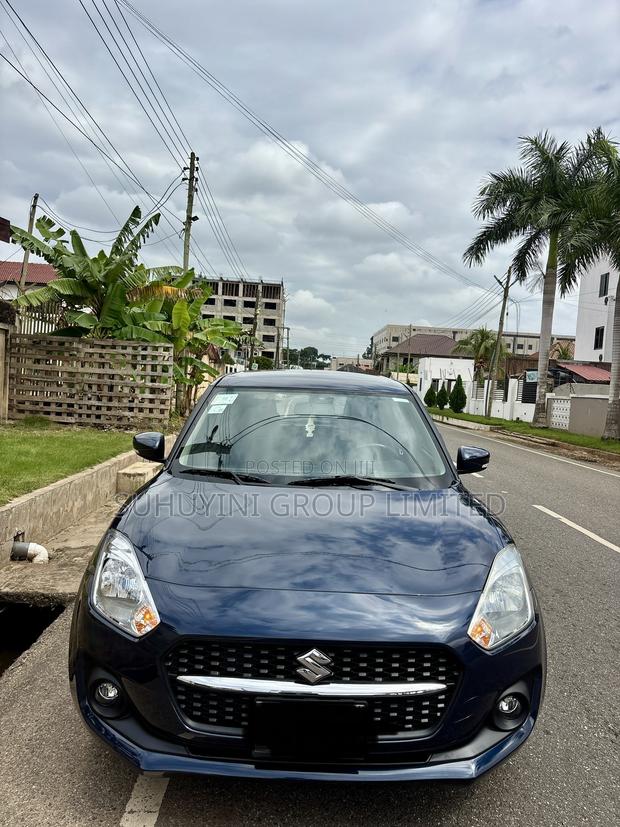Suzuki Swift 2021 Blue