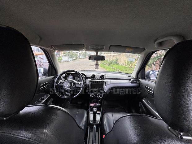 Suzuki Swift 2021 Blue