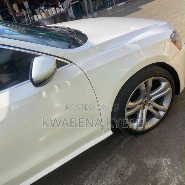 Volkswagen Passat SE 2013 White