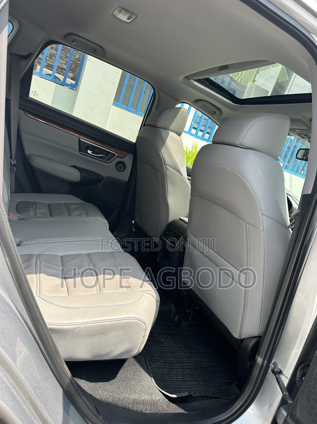 Honda CR-V Touring AWD 2018 Silver