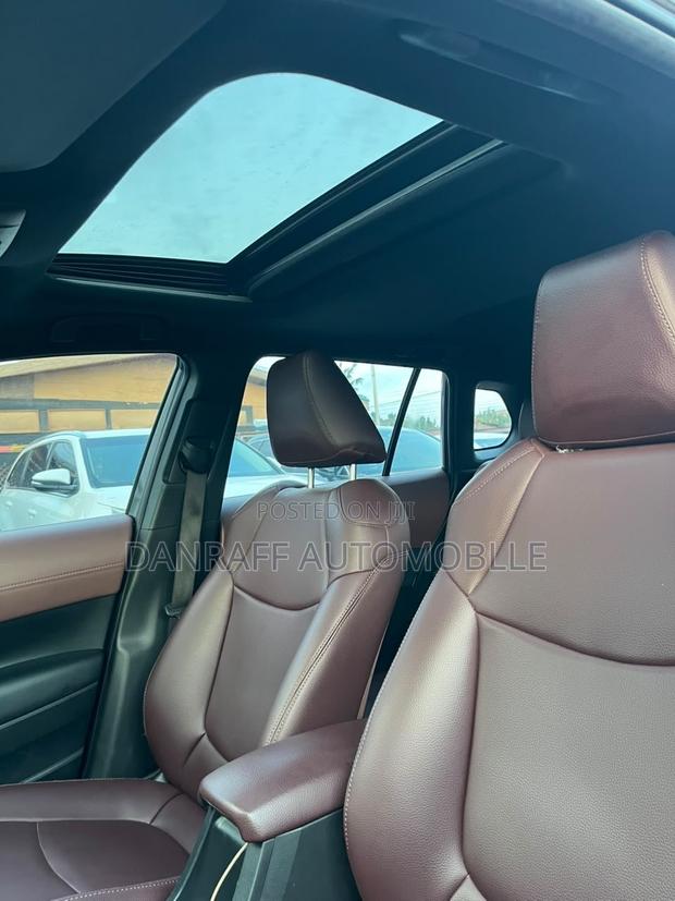 Toyota Corolla Cross 2024 Gray