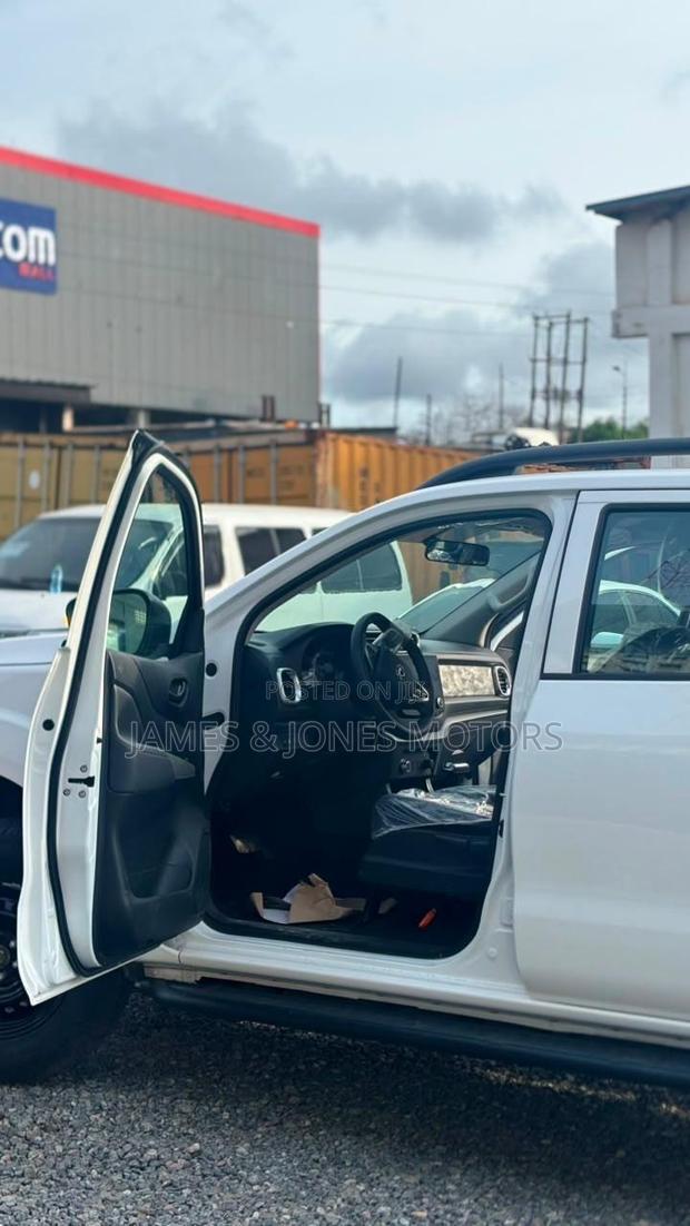 New Dongfeng Rich 6 2025 White