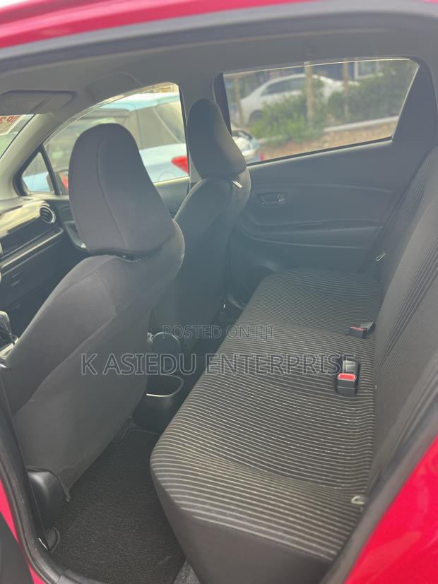 Toyota Vitz 1.3 AWD 3dr 2015 Pink